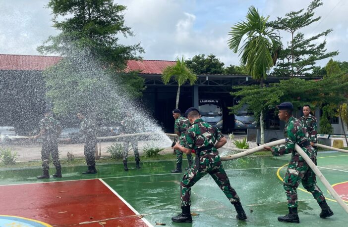 Lanal Ranai Gelar Latihan Peran Penanggulangan Kebakaran (PEK)