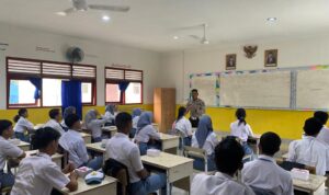 Satlantas Polres Lingga Sosialisasikan Kamseltibcarlantas di SMAN 2 Singkep