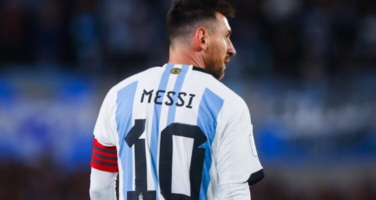 Argentina Bakal Pensiunkan Nomor 10 Lionel Messi