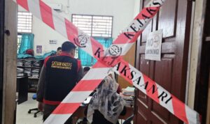 Geledah Kantor Disdikpora Lingga, Tim Pidsus Kejari Lingga Sita Sejumlah Barang Bukti Baru