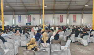 Aunur Rafiq, menghadiri forum dialogis bersama mahasiswa dan mahasiswi Kepulauan Riau.