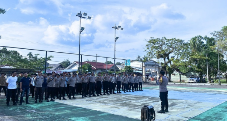 Ratusan Personel Gabungan Siap Kawal Debat Terbuka Paslon Pilkada Lingga, Kapolres Imbau Jaga Kondusivitas | foto: ist