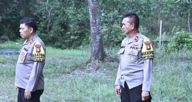 Kompol. Andi Sutrisno Pimpin Pembukaan Lahan Perkebunan Jagung Polres Lingga Dukung Program Ketahanan Pangan Berkelanjutan | fotografer: ist