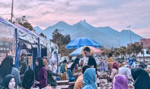 Bazar UMKM dan Pasar Murah Warnai Perayaan HUT Kabupaten Lingga ke-21| fotografer: Danu