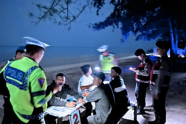 Polres Lingga Gelar Patroli malam jaga situasi keamanan dan ketertiban masyarakat (Kamtibmas) | fotografer: ist