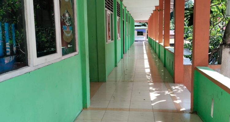 Kondisi memprihatinkan menimpa SDN 005 Kelurahan Berlian.