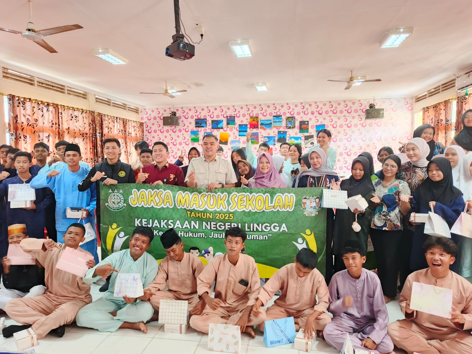 Kejari Lingga Edukasi Siswa SMA 2 Singkep Bijak Bermedia Sosial