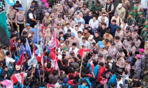 DPRD Kepri Didemo, Mahasiswa Ultimatum Soal 13 Tuntutan