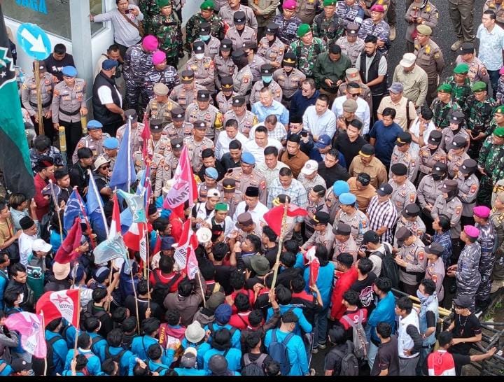DPRD Kepri Didemo, Mahasiswa Ultimatum Soal 13 Tuntutan