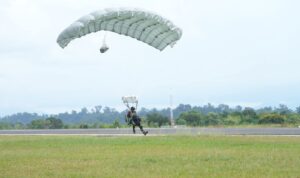 Pasukan Khusus TNI Sukses Laksanakan Infiltrasi Udara dan Sabotase Sasaran di Dabo Singkep
