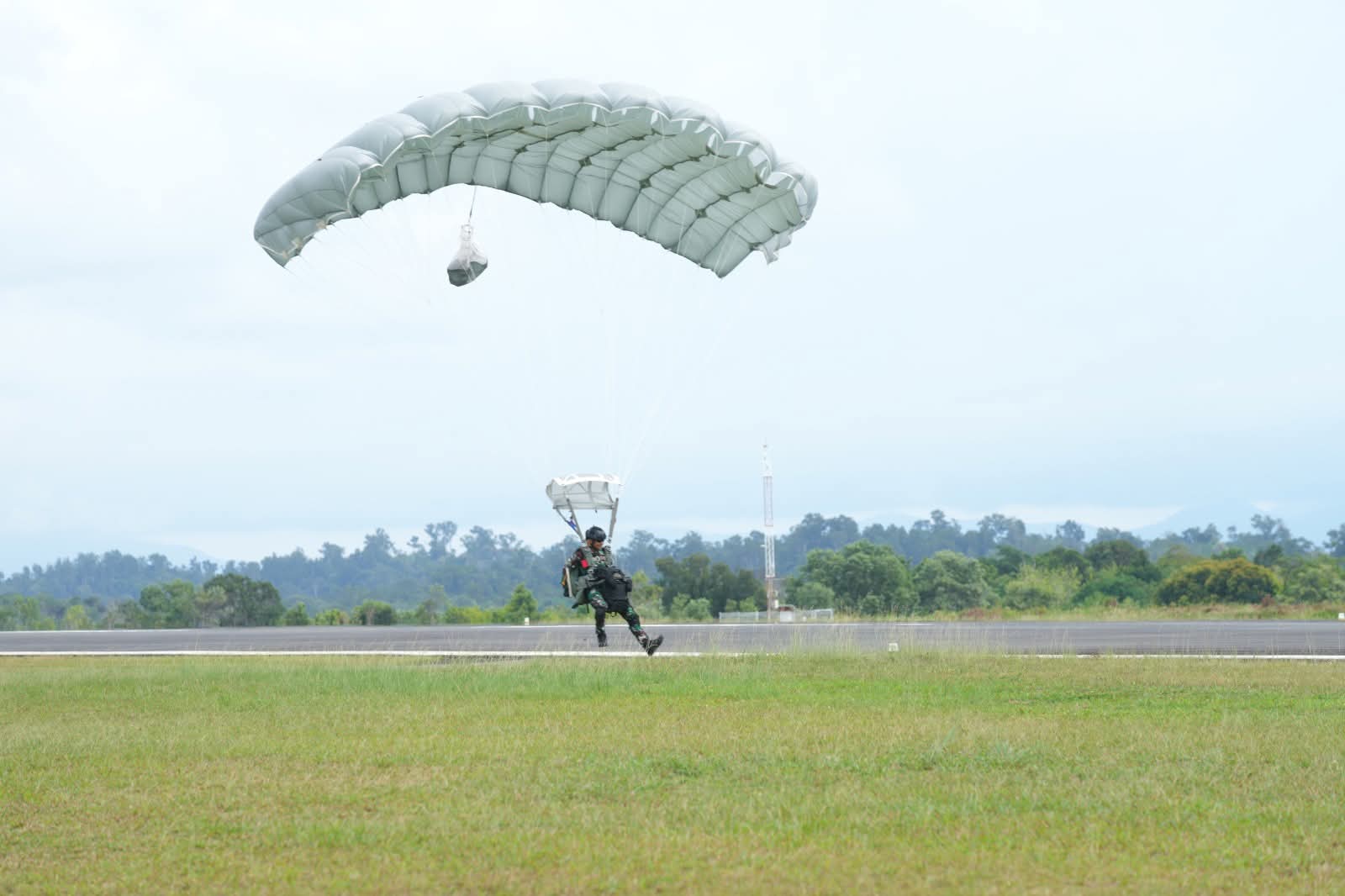 Pasukan Khusus TNI Sukses Laksanakan Infiltrasi Udara dan Sabotase Sasaran di Dabo Singkep