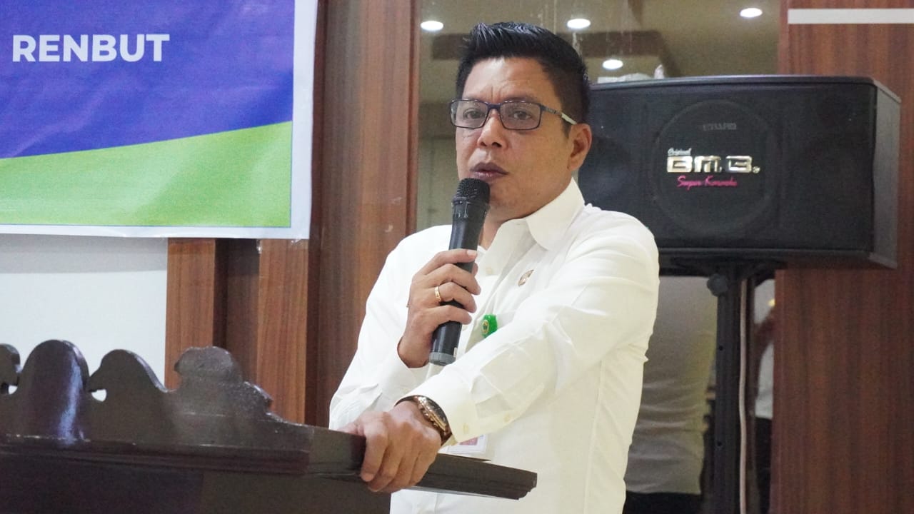 dr. Bukit Tua Rayanto Gultom, Kepa Dinkes PPKB Lingga. F. Redaksi