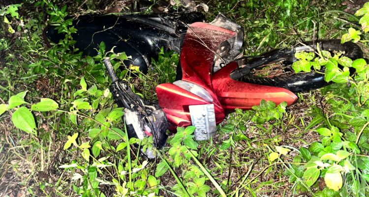 Motor Fajar Alif Setiawan, korban yang menabrak pohon tumbang. F. Redaksi