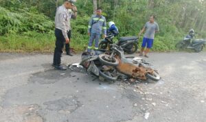 Lokasi kejadian Lakalantas di jalan Raya Desa Pengambil. F. Redaksi