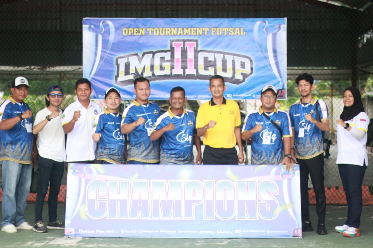 Gemuruh Futsal Membara! LMG Cup II 2025 Resmi Dibuka, 35 Tim Siap Ukir Sejarah di Kabupaten Lingga, Febrizal Taufik Buka Secara resmi Turnamen LMG CUP II | f. Redaksi