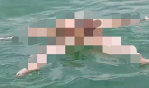 Mayat yang ditemukan mengapung di perairan Pulau Lalang. F. Redaksi