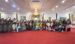 Peningkatan Kualitas Mutu Pengrajin Tudung Manto oleh Disperindagkop UMKM Kabupaten Lingga. F. Redaksi