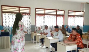 Pengambilan Rapor semester ganjil tahun 2025 di SMA Negeri 2 Singkep. F. Redaksi