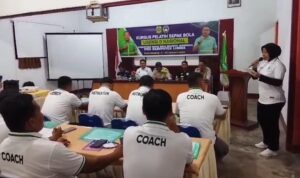 Kegiatan kursus pelatih sepak bola berlisensi yang diselenggarakan oleh Askab PSSI Lingga. F. Redaksi