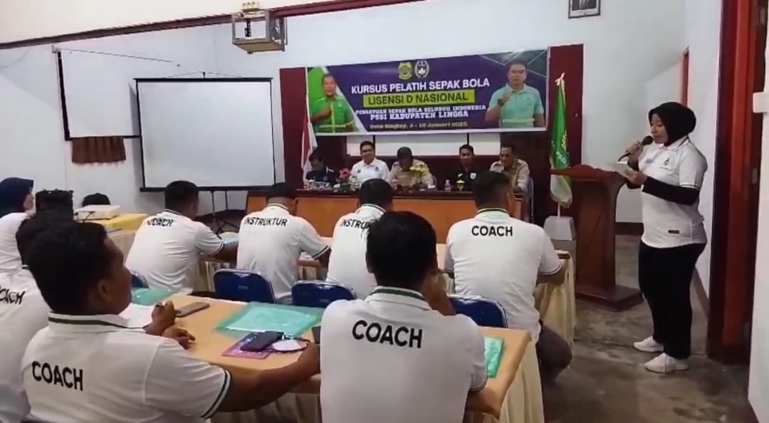 Kegiatan kursus pelatih sepak bola berlisensi yang diselenggarakan oleh Askab PSSI Lingga. F. Redaksi