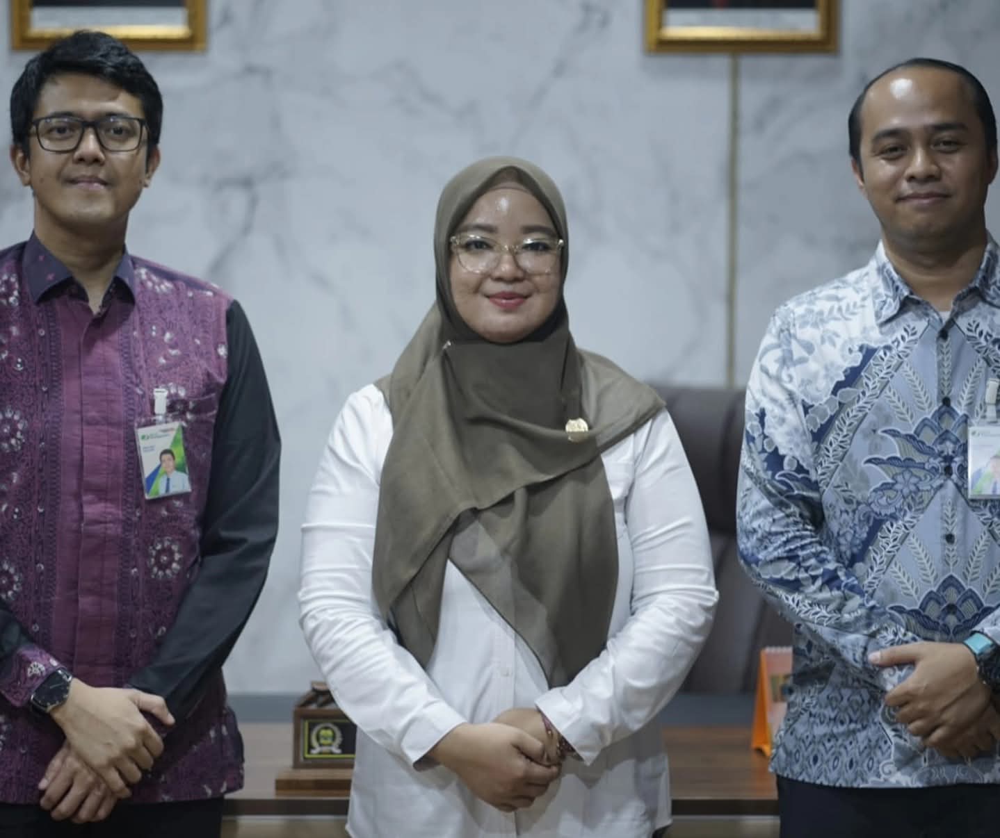 Ketua DPRD Kabupaten Lingga, Maya Sari, S.Sos., M.IP menerima kunjungan silaturahmi dari perwakilan BPJS Ketenagakerjaan Tanjung Pinang di ruang kerjanya | f. Redaksi
