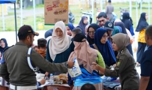 Pasar Murah TPID Digelar di Daik, Pemkab Lingga Tekan Inflasi Jelang Idul Adha | f. Redaksi
